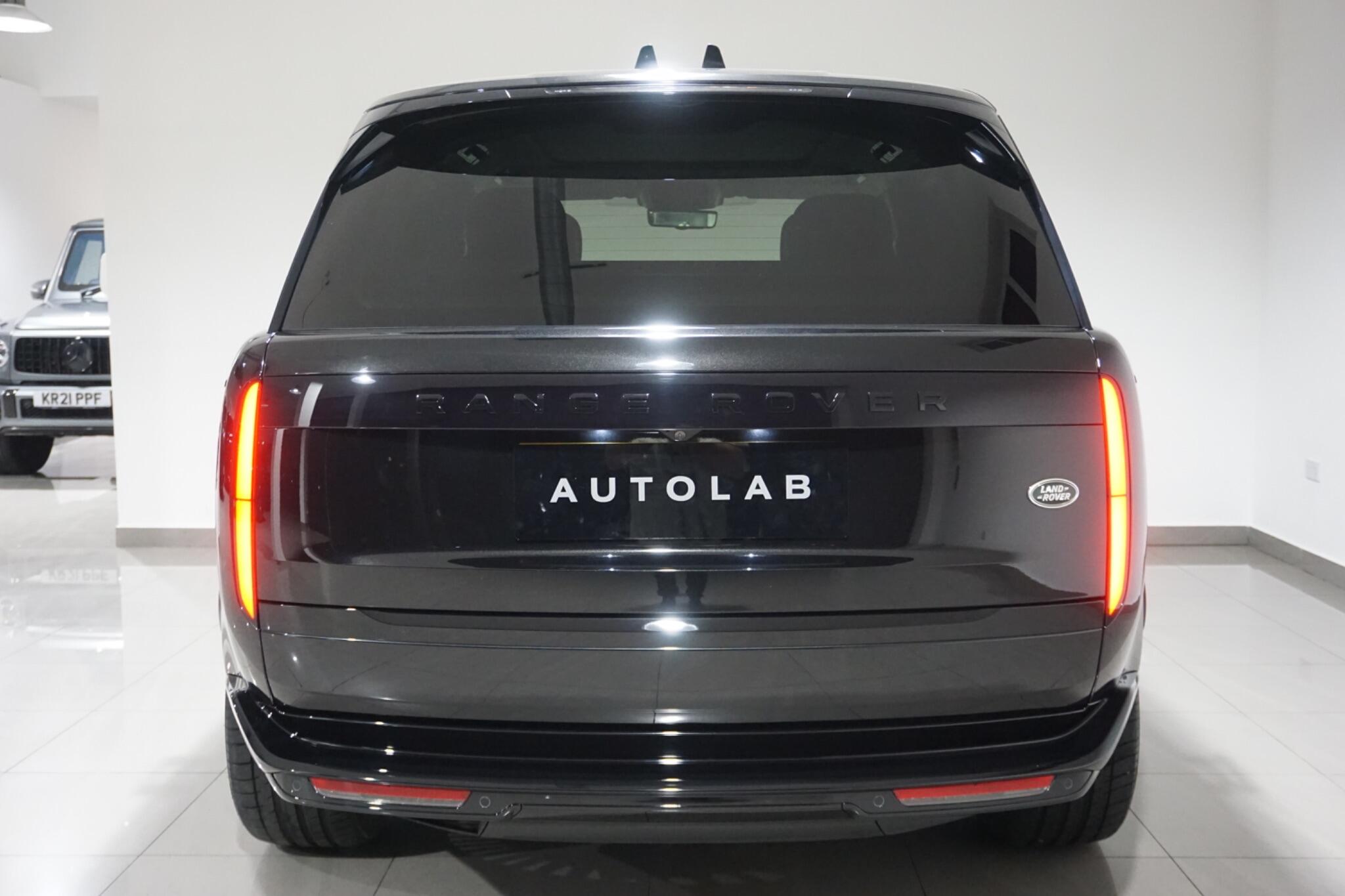 Land Rover Range Rover 3.0 D300 MHEV Autobiography SUV 5dr Diesel Auto 4WD Euro 6 (s/s) (300 ps)